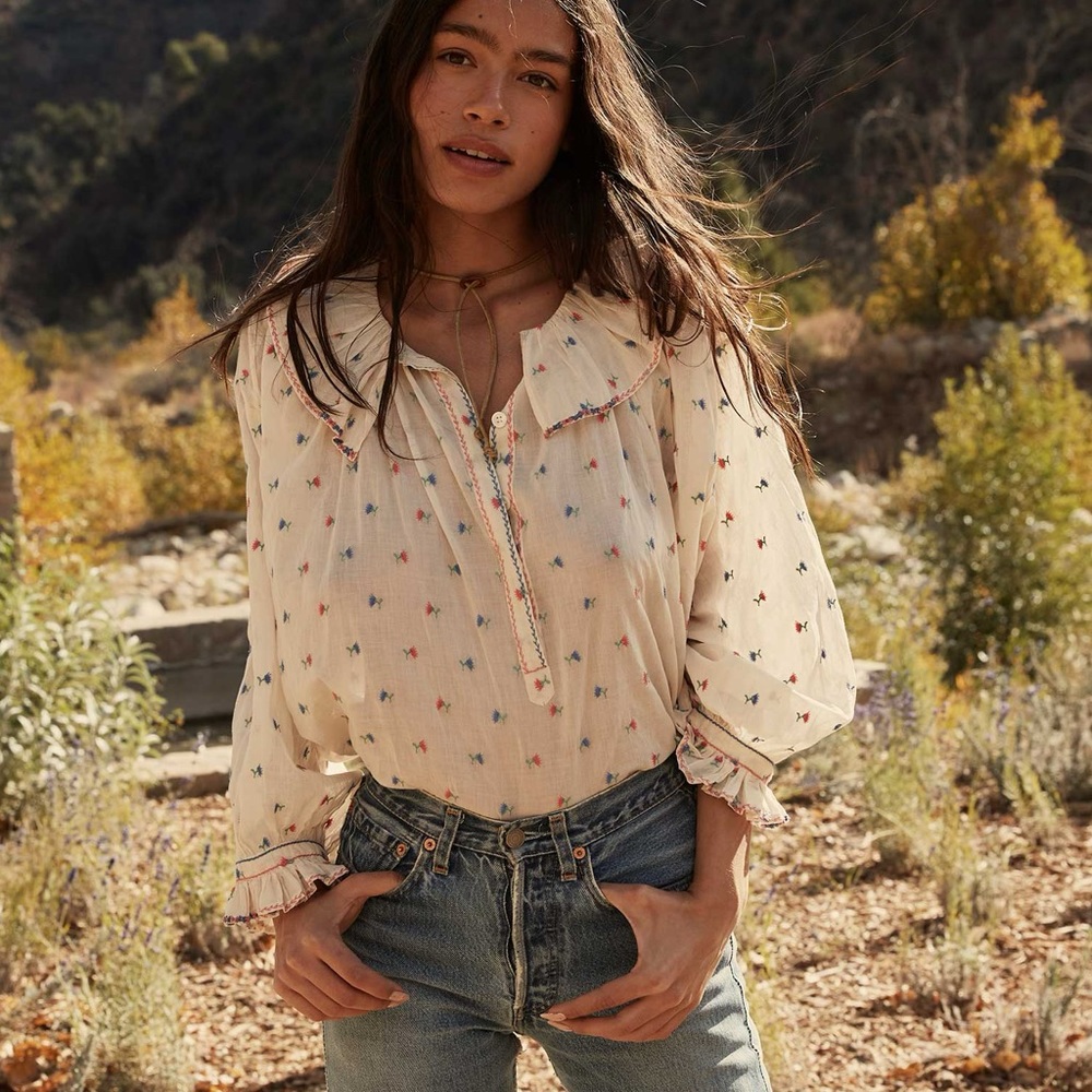 Doen Ethel Top Cream Carnation Embroidery M